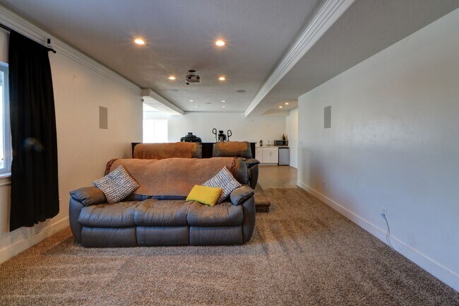 Building Photo - Single Family Lehi Home