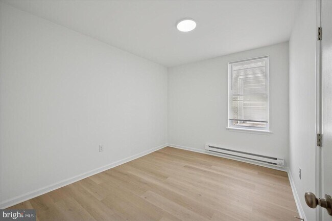 Building Photo - 142 N 53rd St