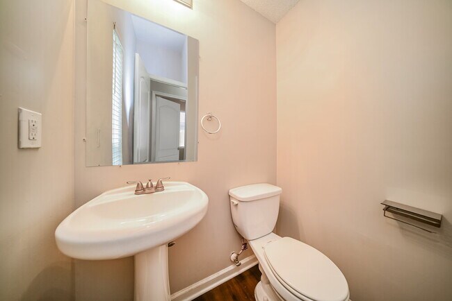 Building Photo - 53 Birchfield Ct