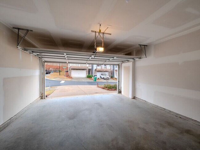 Building Photo - 400 Ruths Blvd