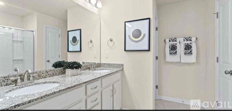 Building Photo - 3753 Yorkshire Pl