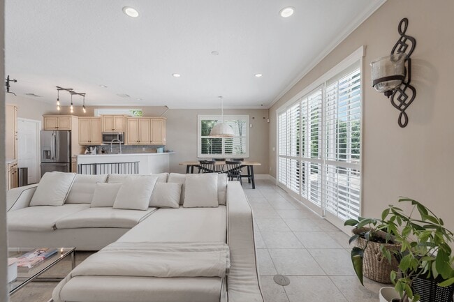 Building Photo - 5235 SW 171st Ave