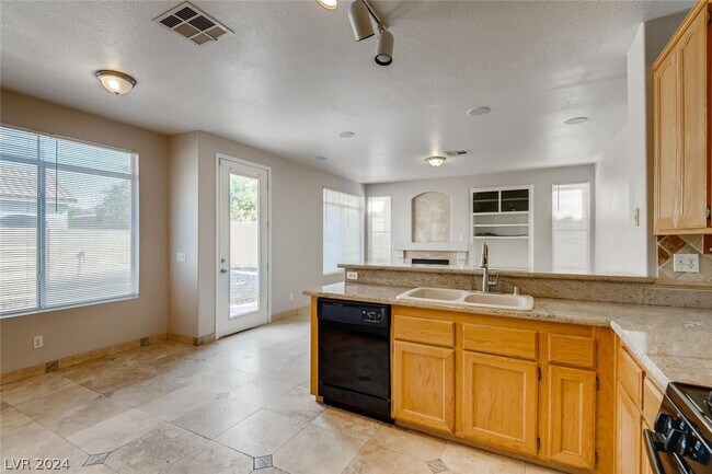 Building Photo - 8213 W Ruby Mountain Way