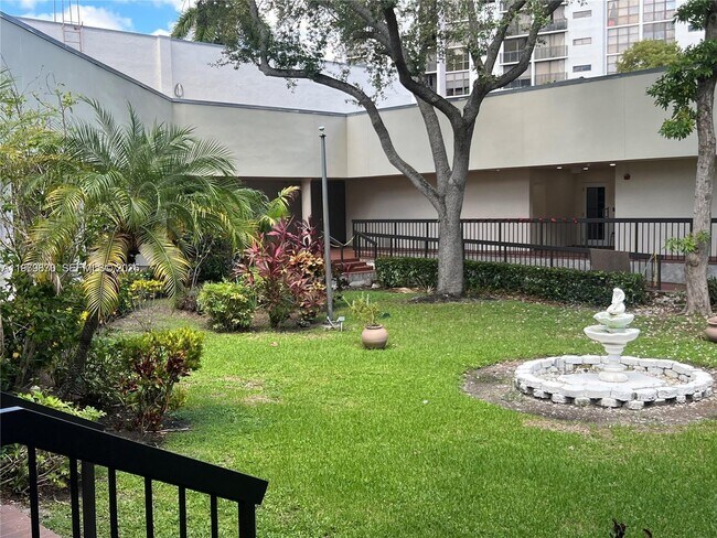 Building Photo - 17021 N Bay Rd