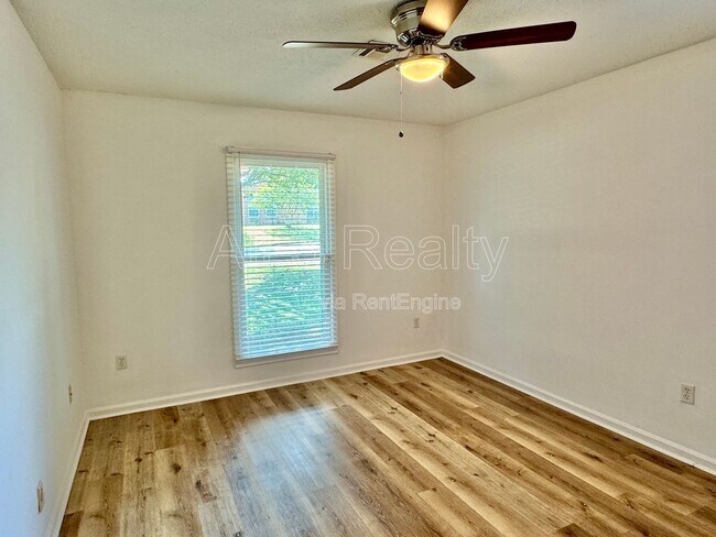 Building Photo - 2311 Cottingham Dr