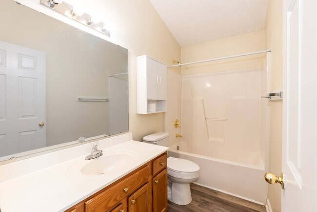 Building Photo - Wonderful 3 Bedroom Raleigh Ranch Home