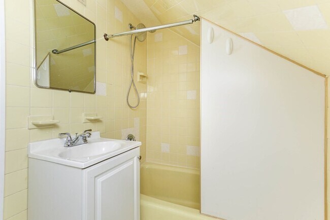 Building Photo - 44 Egerton Rd