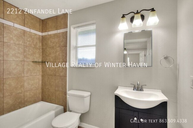 Building Photo - Julian Hills Apartments: Your Oasis in Eag...