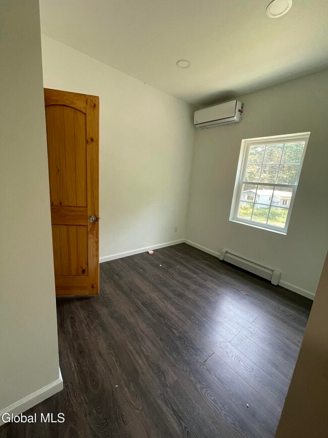 Building Photo - 4282 NY-50