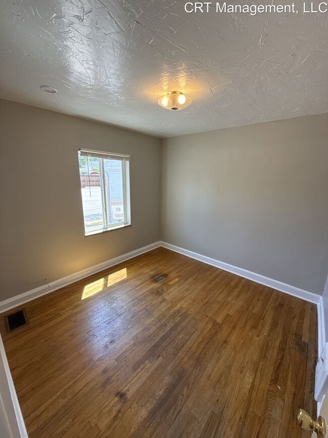 Building Photo - Charming 2 Bed Home Near Central Park