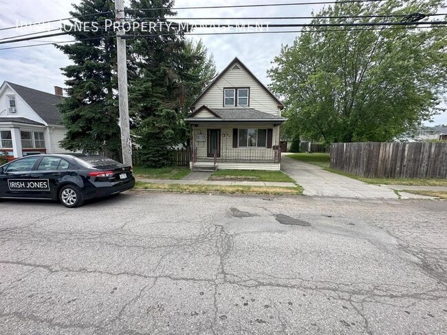 Building Photo - 194 Central Ave