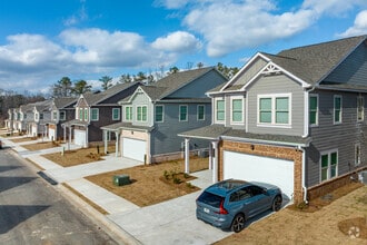 Building Photo - Tranquil Gardens