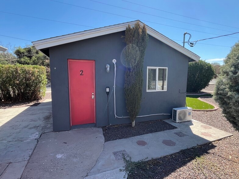 Building Photo - 496 W Mohave St