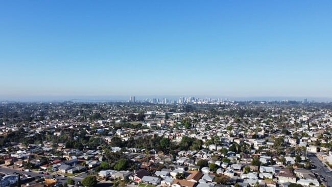 Building Photo - MOVE IN SPECIAL- $500 off First Months Ren...