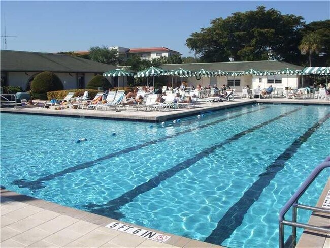 Building Photo - 3305 Aruba Way