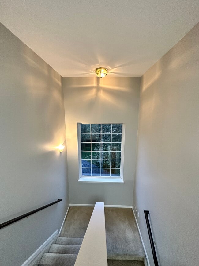 Building Photo - 3138 Promenade Cir