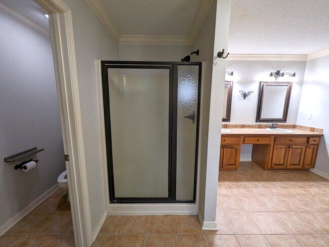 Building Photo - 1822 Brooke Beach Dr