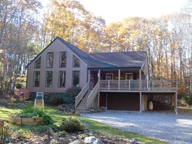 Building Photo - 20 Trenton Pl