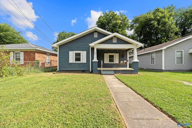 Primary Photo - 409 McCullough Ave NE