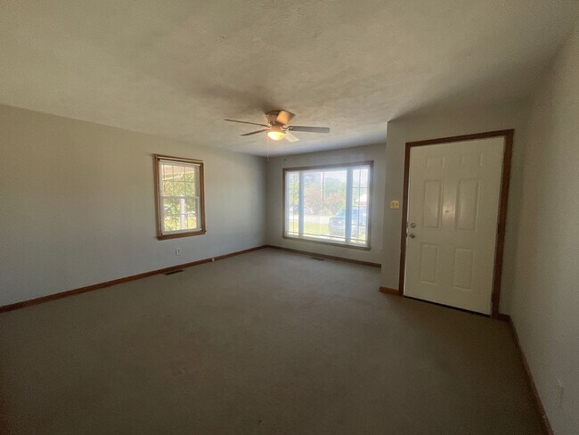 Building Photo - 2039 Ironwood Dr