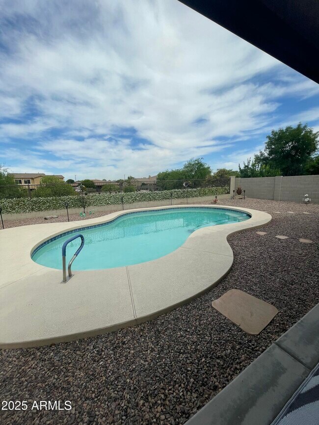 Building Photo - 3810 S Star Canyon Dr