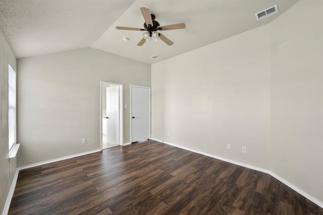 Building Photo - 812 Sierra Cir