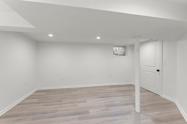 Building Photo - Newly Renovated Home - Steps Away from KU Med