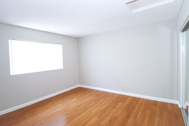 Building Photo - 626 E Verdugo Ave