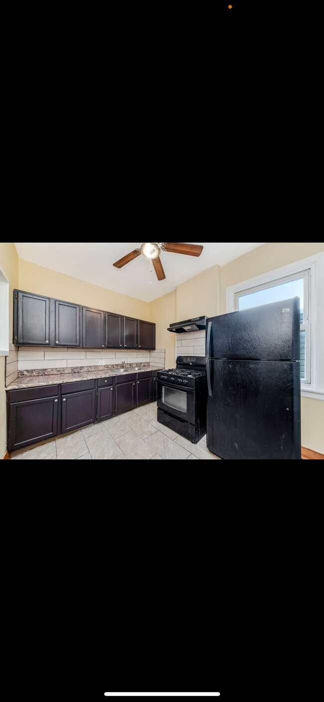 Building Photo - 7642 S Eggleston Ave