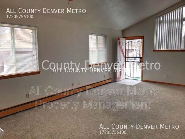 Building Photo - 2736 Fenton St