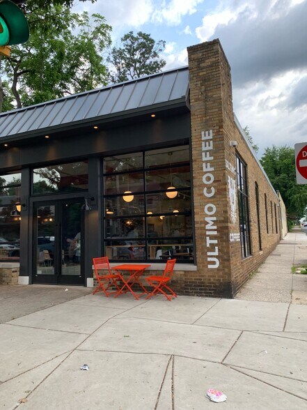 Building Photo - 6655 Musgrave St