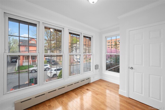 Building Photo - 20 Overhill Pl