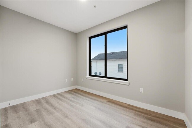 Building Photo - 3516 John F. Kennedy Blvd