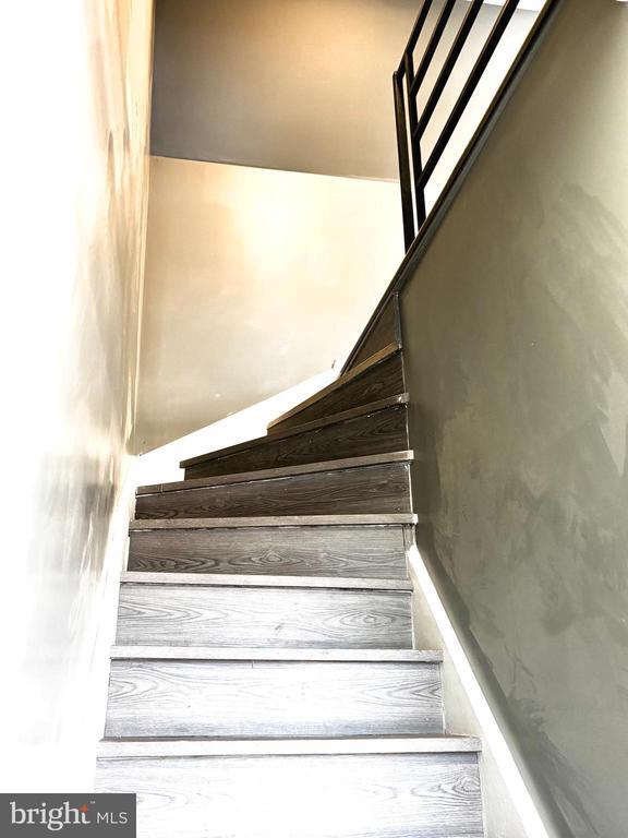 Building Photo - 11890 Bustleton Ave