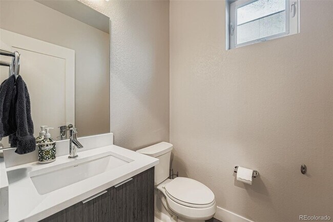 Building Photo - 177 S Harrison St