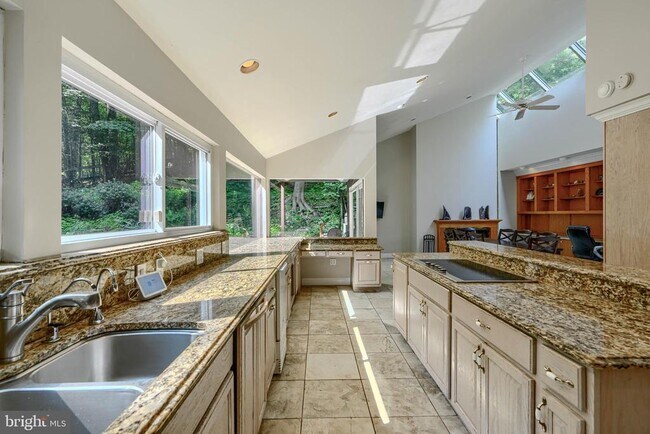 Building Photo - 2101 Tufton Ave