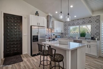 Building Photo - 5519 N 71st Pl