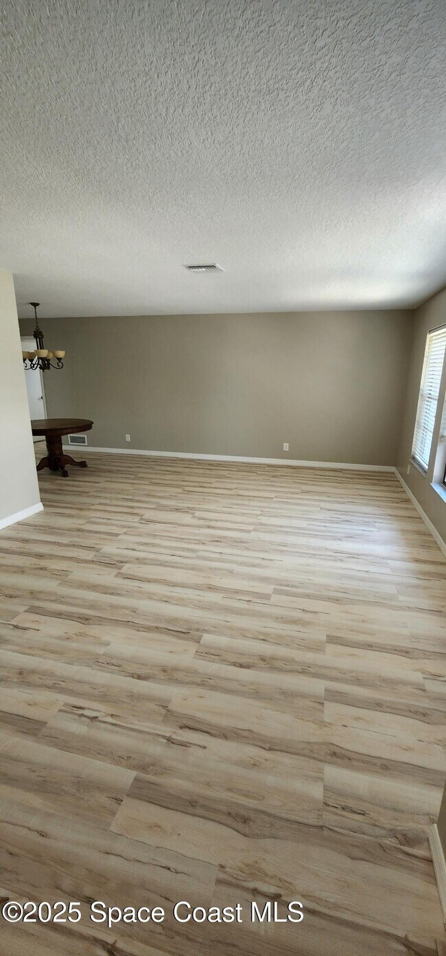 Building Photo - 1003 Cedar Brook Ct
