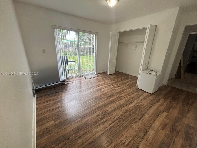 Building Photo - 2577 NE 184th Terrace