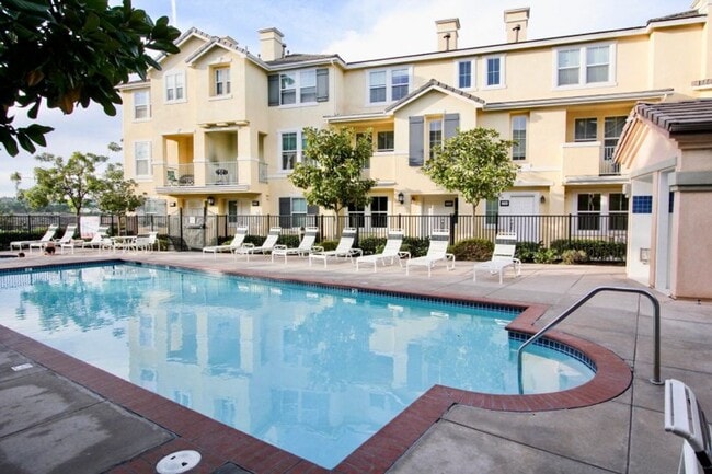 Building Photo - Eastlake Vistas condo available now