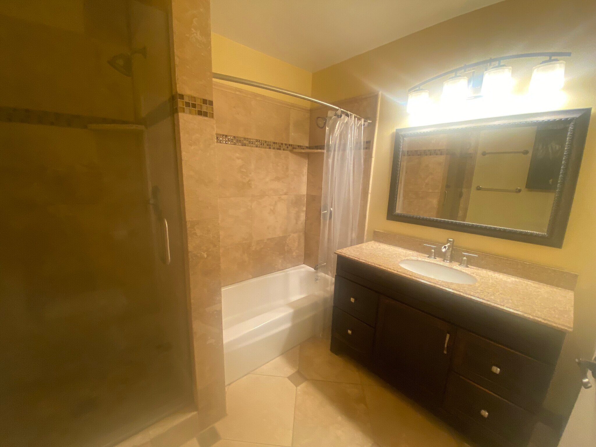 Main Bathroom - 8710 Delgany Ave