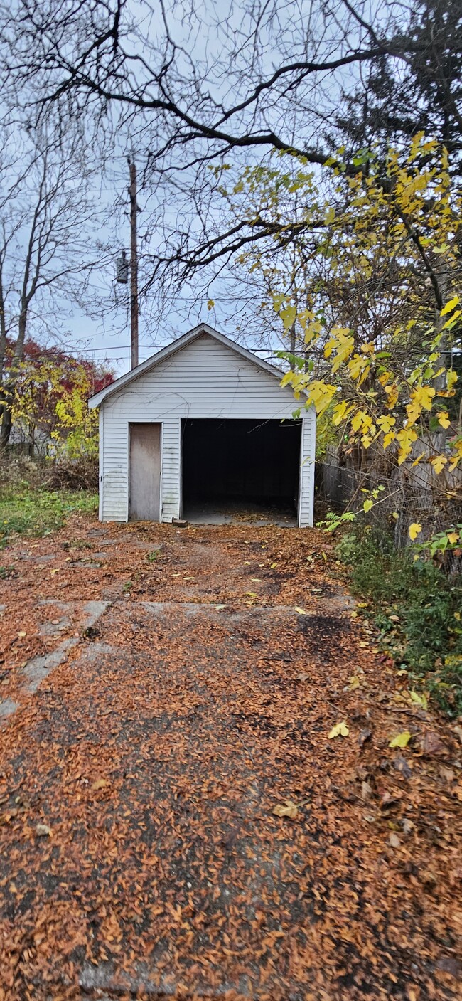 Building Photo - 11295 Courville St