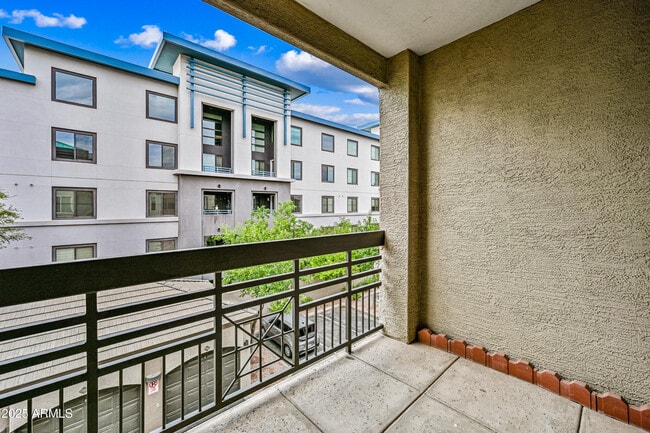 Building Photo - 435 W Rio Salado Pkwy