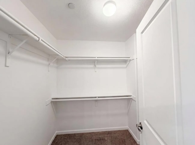 Building Photo - 251 Sugnet Way