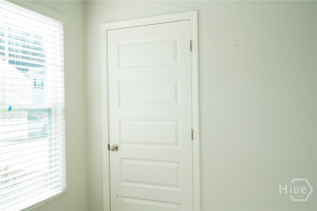 Building Photo - 397 Coconut Dr