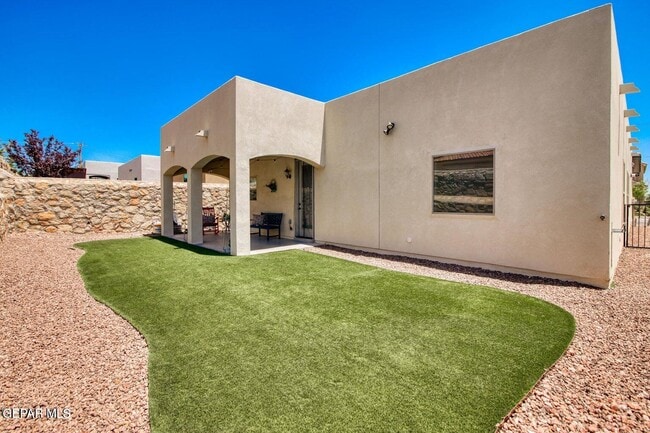 Building Photo - 12133 Chapel Hill Rd