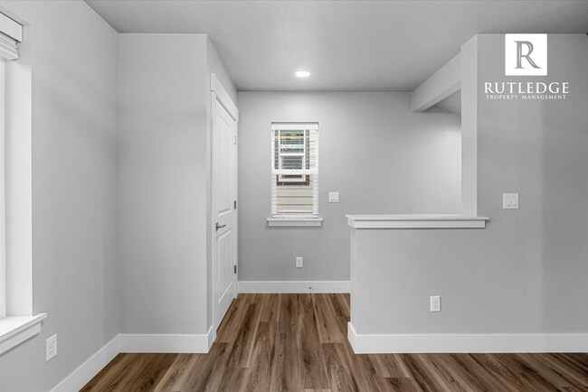 Building Photo - Newly Built 3 Bed/2 Bath Home in East Medford!
