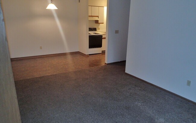 Building Photo - 1278 Brittain Rd