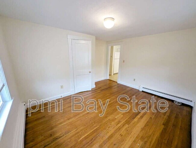 Building Photo - 29 Frairy St
