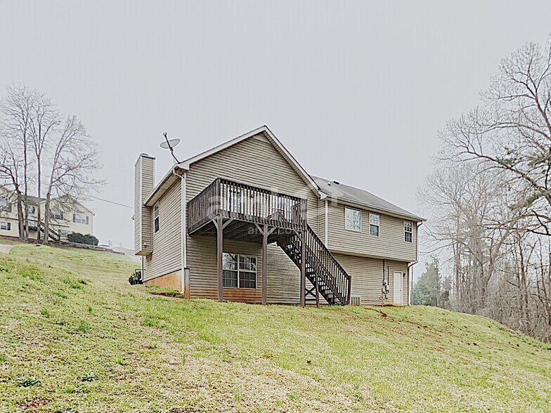 Building Photo - 7745 Poppy Dr